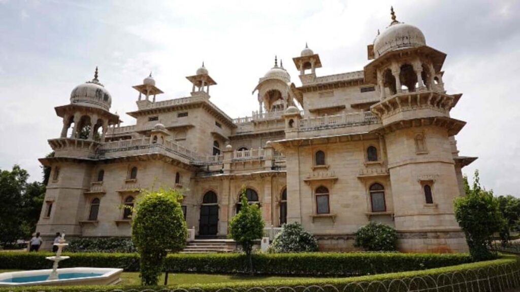 India's maharajas' school now training new elite