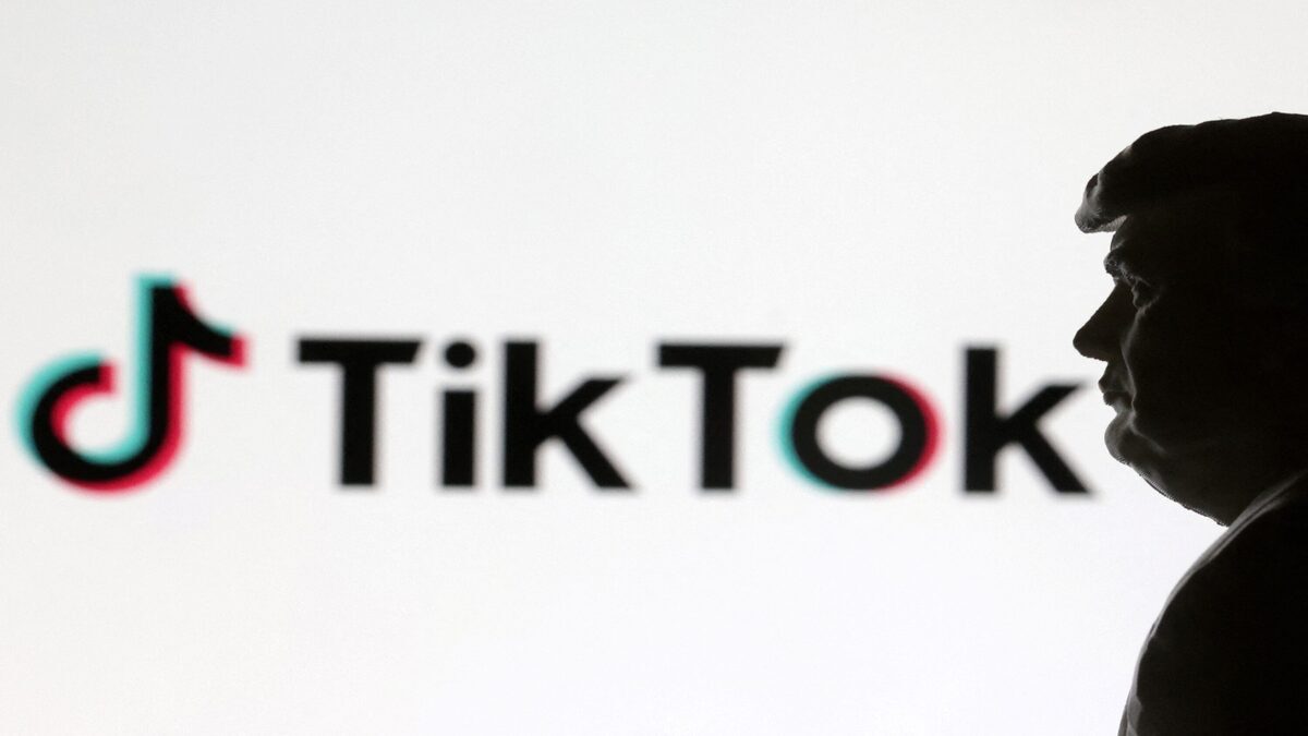 Trump to sign TikTok executive order Thursday, source indicates