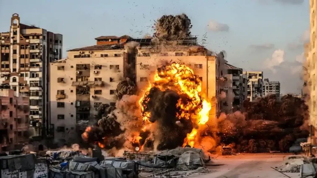 Trump 'last warning' some issues to Hamas to accept hostage deal