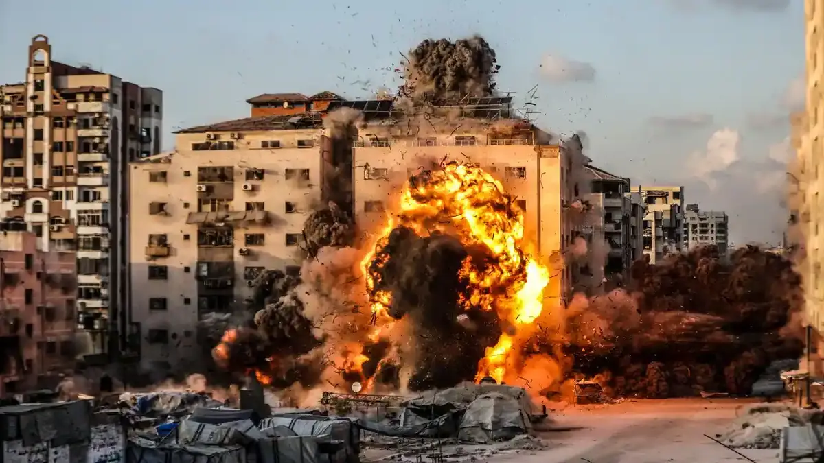 Trump 'last warning' some issues to Hamas to accept hostage deal